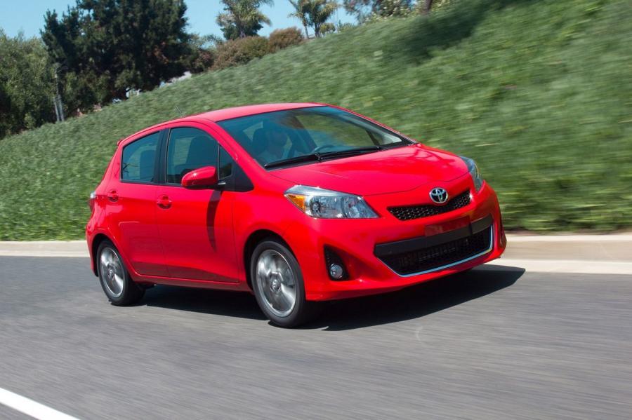  Toyota Yaris 2013 года  (фото 22 из 22)
